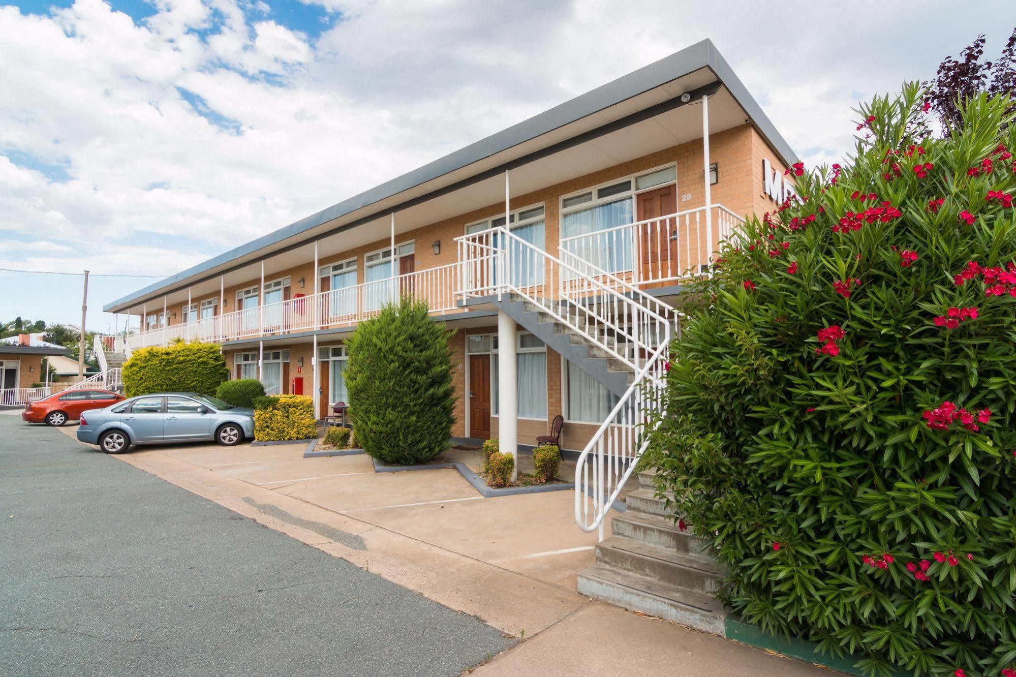 Queanbeyan Motel Exterior photo