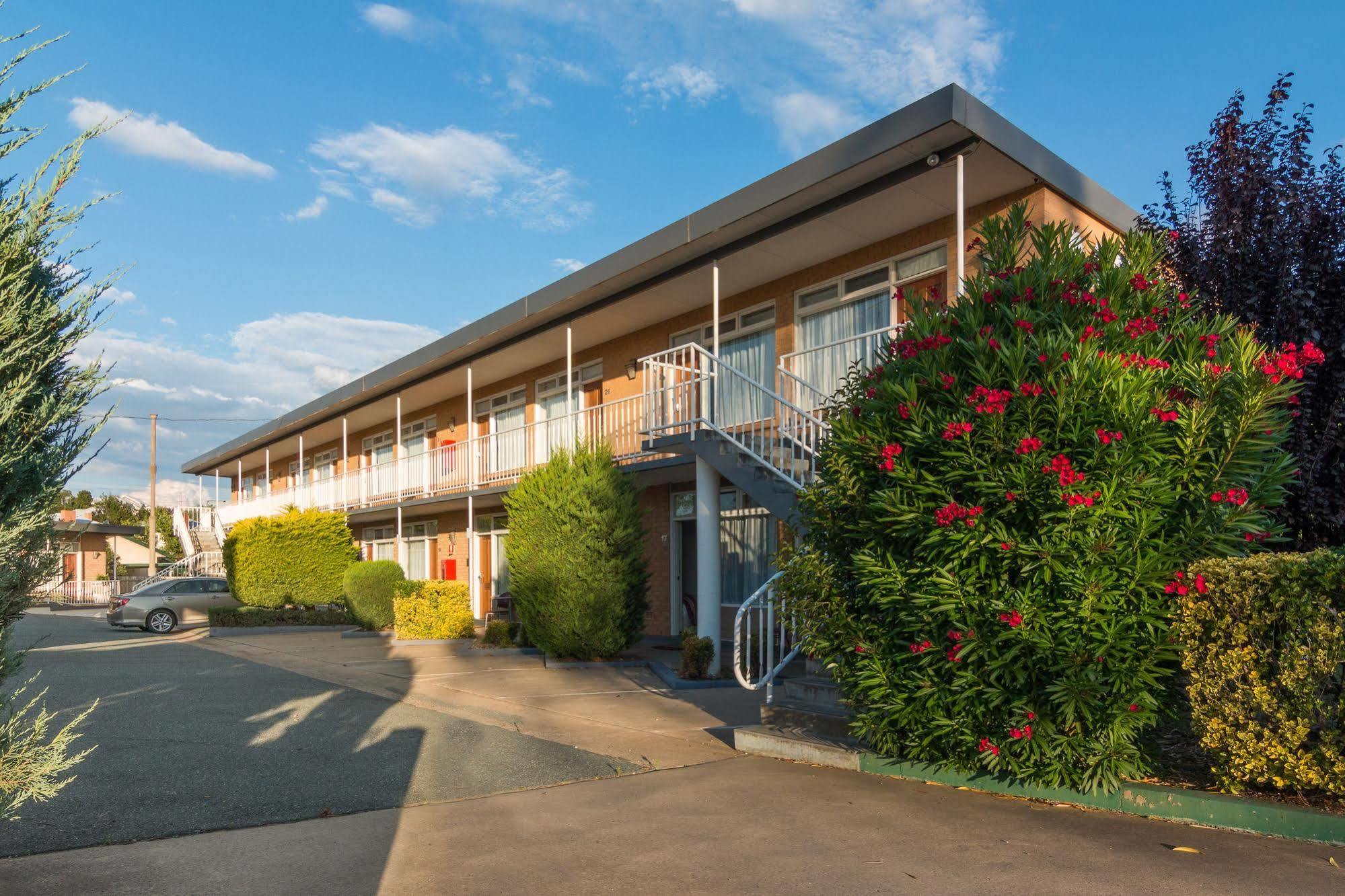 Queanbeyan Motel Exterior photo