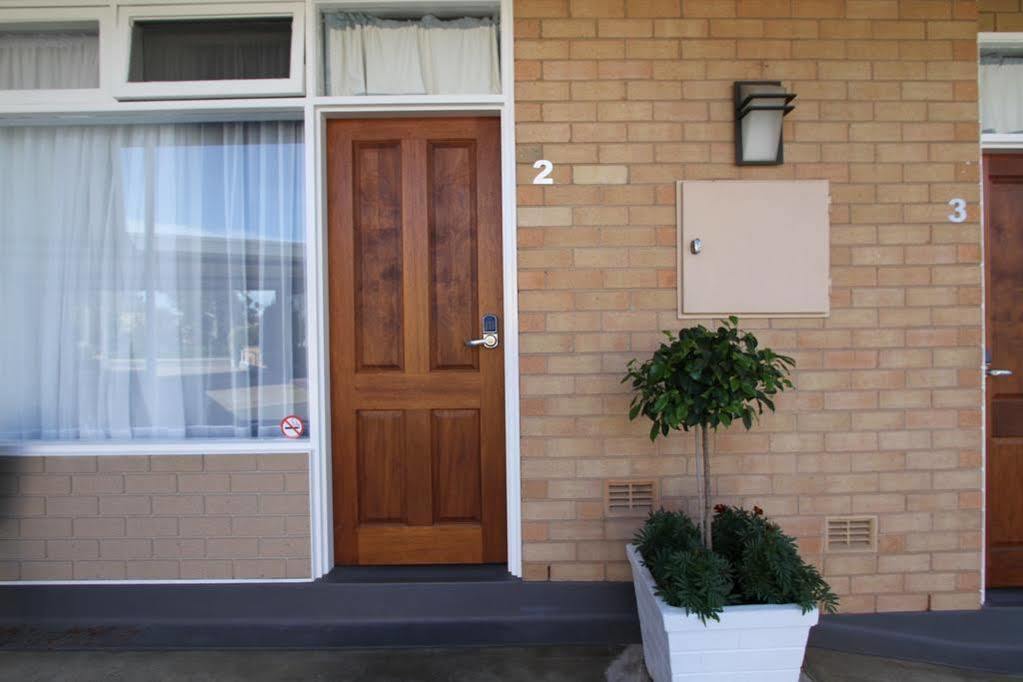 Queanbeyan Motel Exterior photo